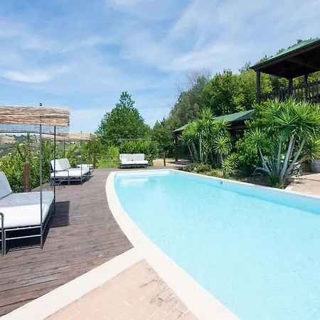 Apartamento In Grottammare With Jacuzzi & Garden