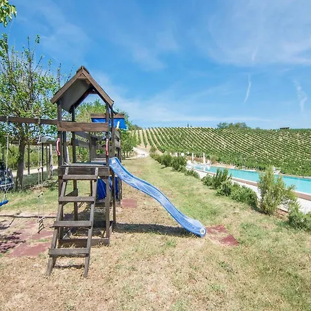 In Grottammare With Jacuzzi & Garden *