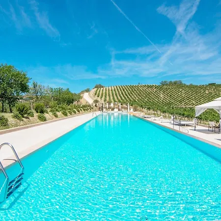 Apartment In Grottammare With Jacuzzi & Garden Apartament *